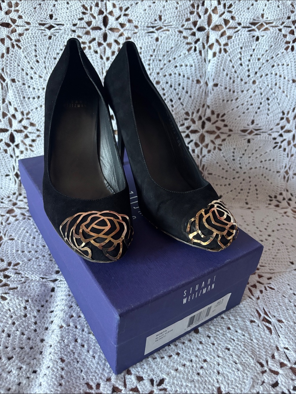Stuart Weitzman Black Suede Pumps with Gold Rose Toe Detail Size 40.5